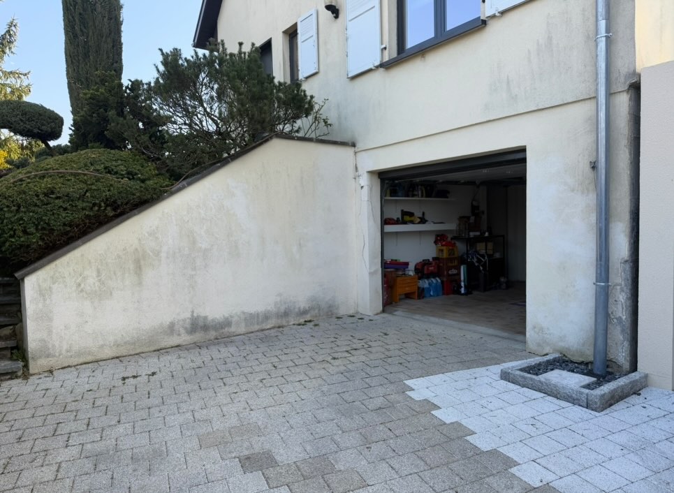 Façade de garage après les travaux