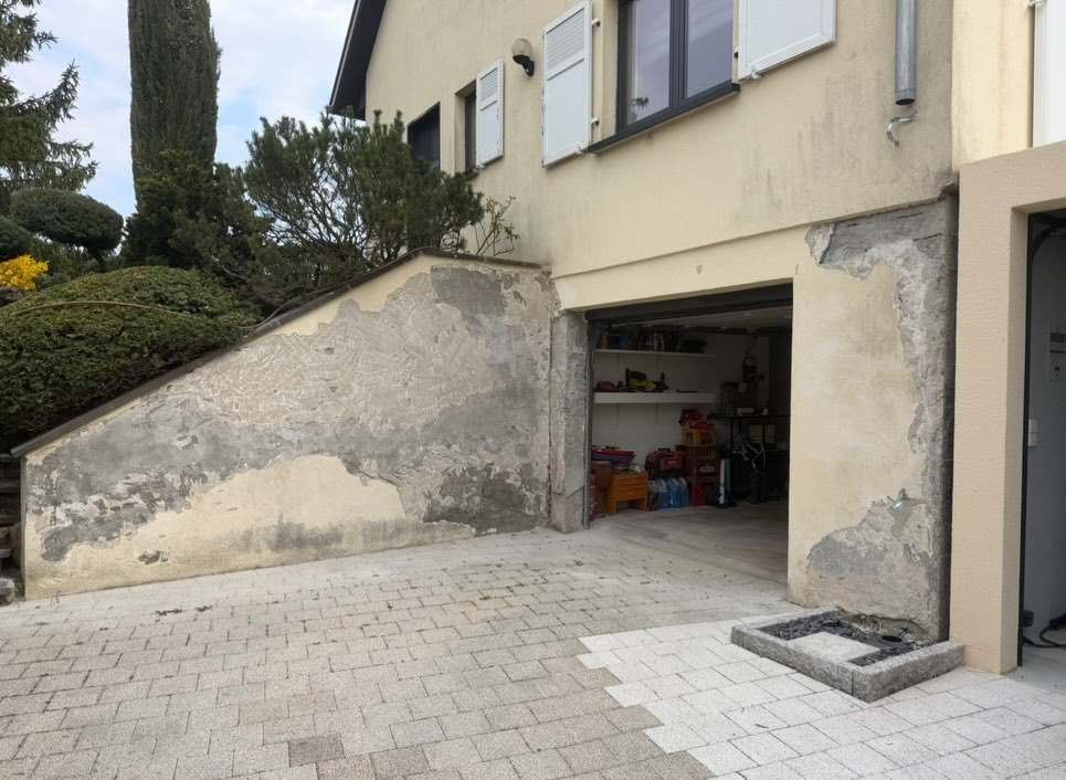 Façade de garage avant les travaux