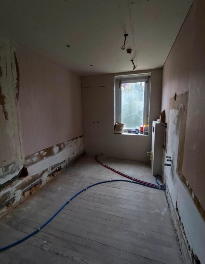 Salle de bain avant les travaux